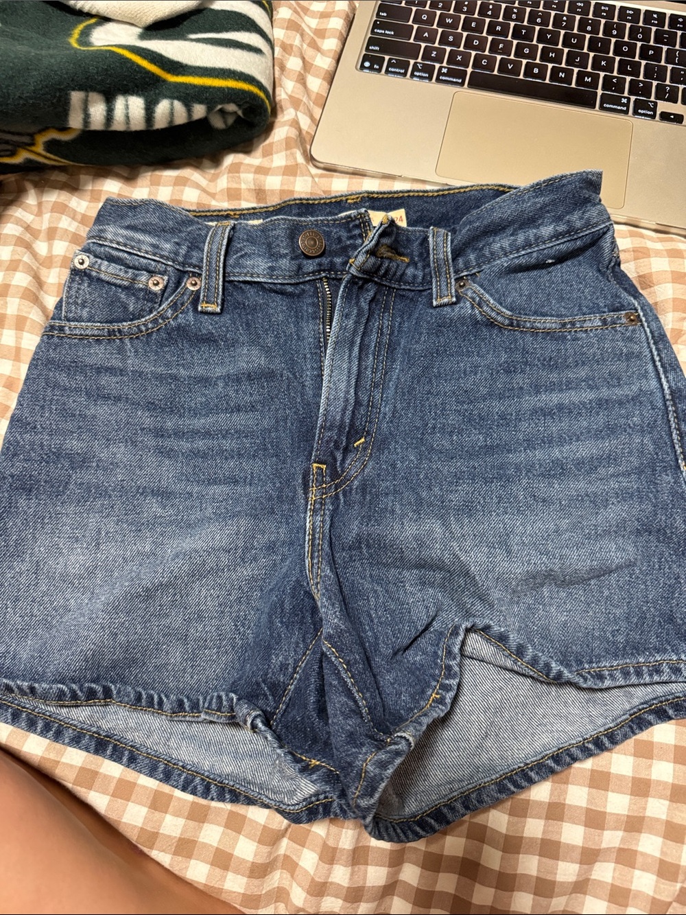 Levi’s High-Waisted Classic Denim Shorts - Blue